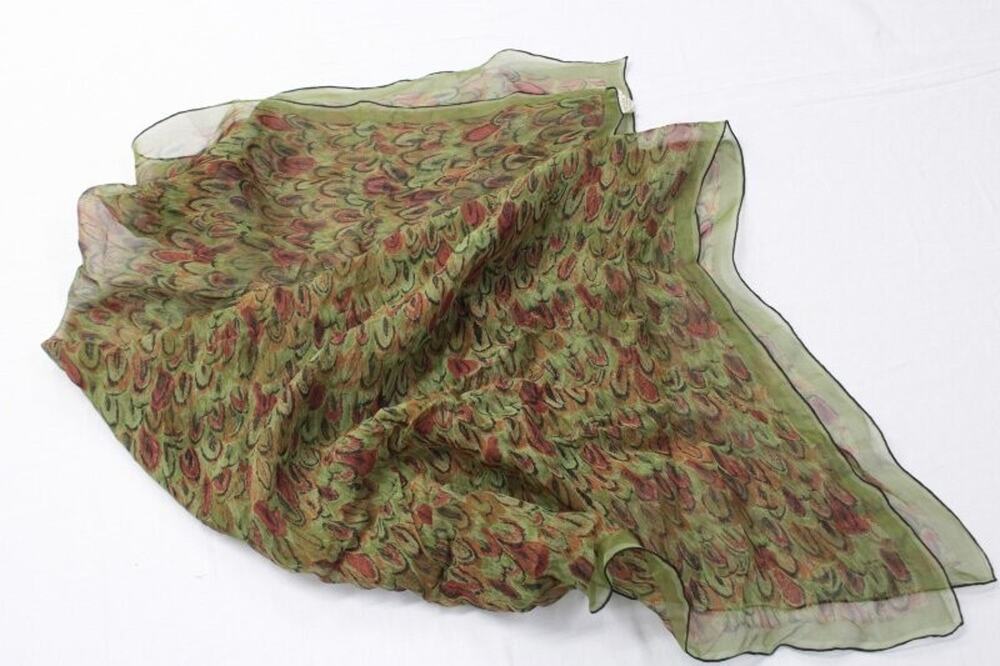 VTG Vera 30 x 30 Square Sheer Silk Scarf Green Feather Print Earthcore Whimsy
